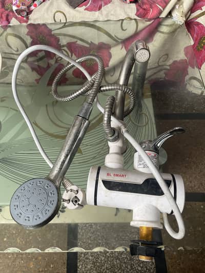 Instant water heater