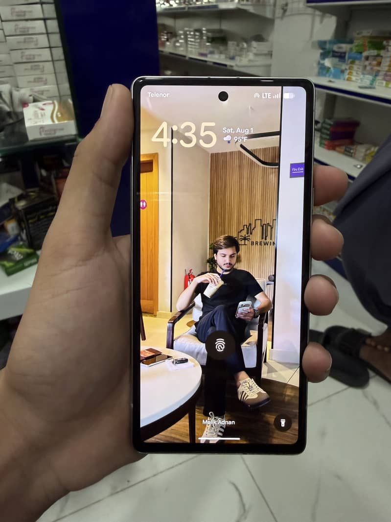 Google Pixel 7a 1