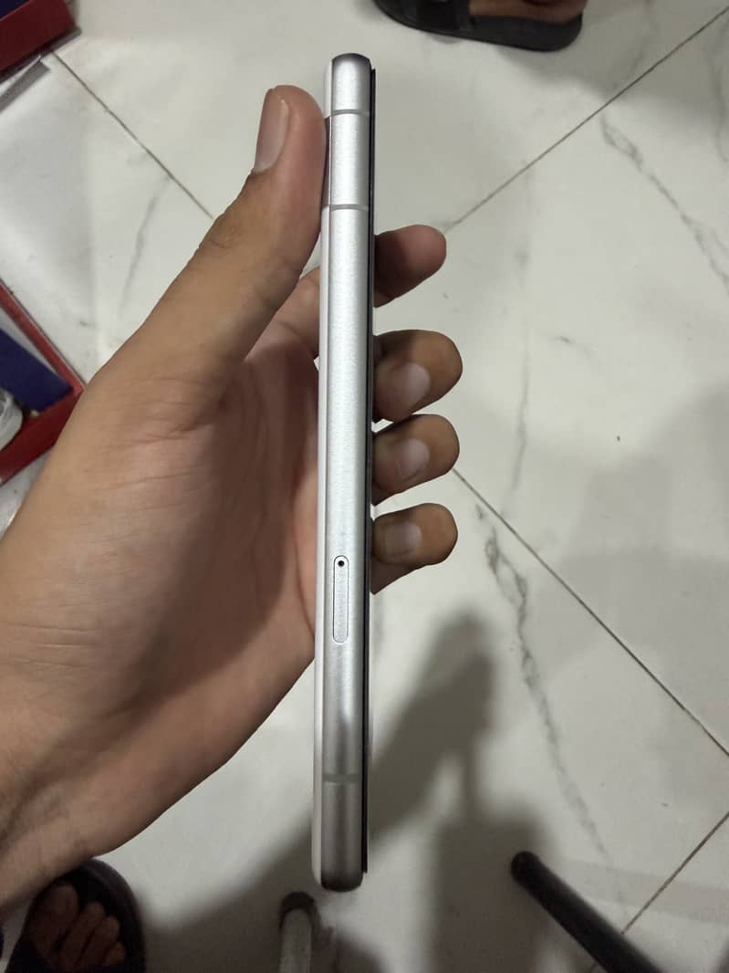 Google Pixel 7a 5