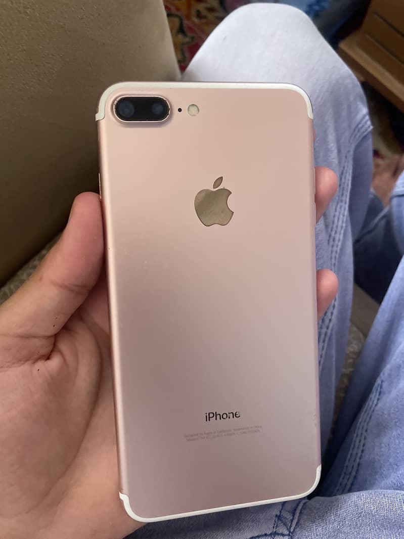 Apple iPhone 7 Plus 0