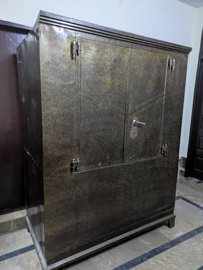 double door petta almari