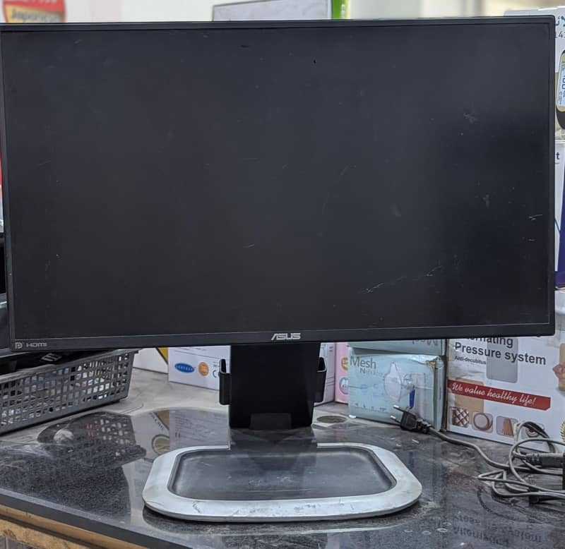 Gaming PC  + Screen + Controller + Setup [Free] 3