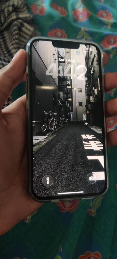 Apple iPhone 13