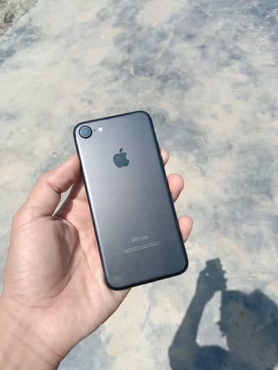 Apple iPhone 7