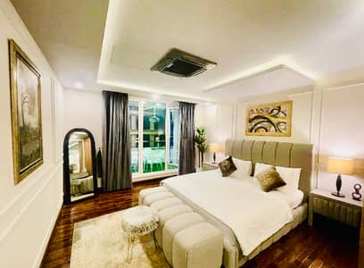 Luxury 1 Bed Elegant Apartment With Snooker Balcony & Covered Parking