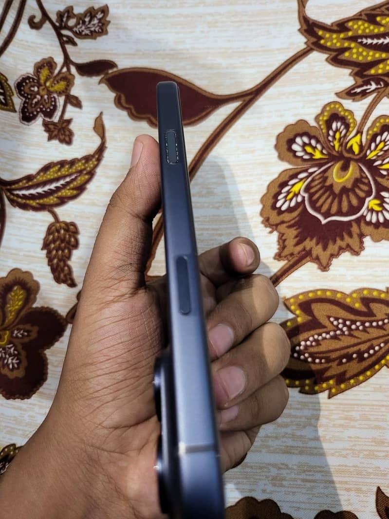 iPhone 17 pro max 4