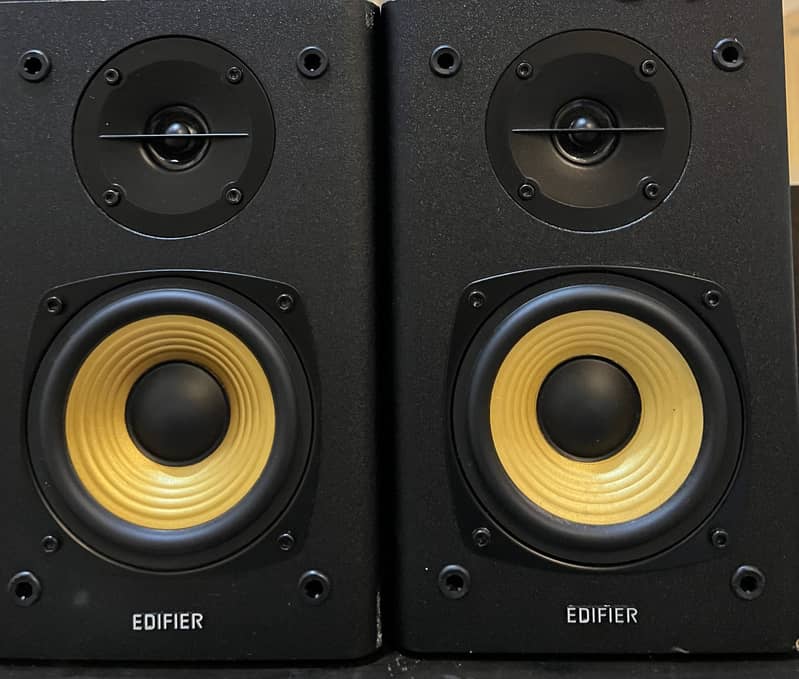EDIFIER MULTIMEDIA SPEAKERS 0