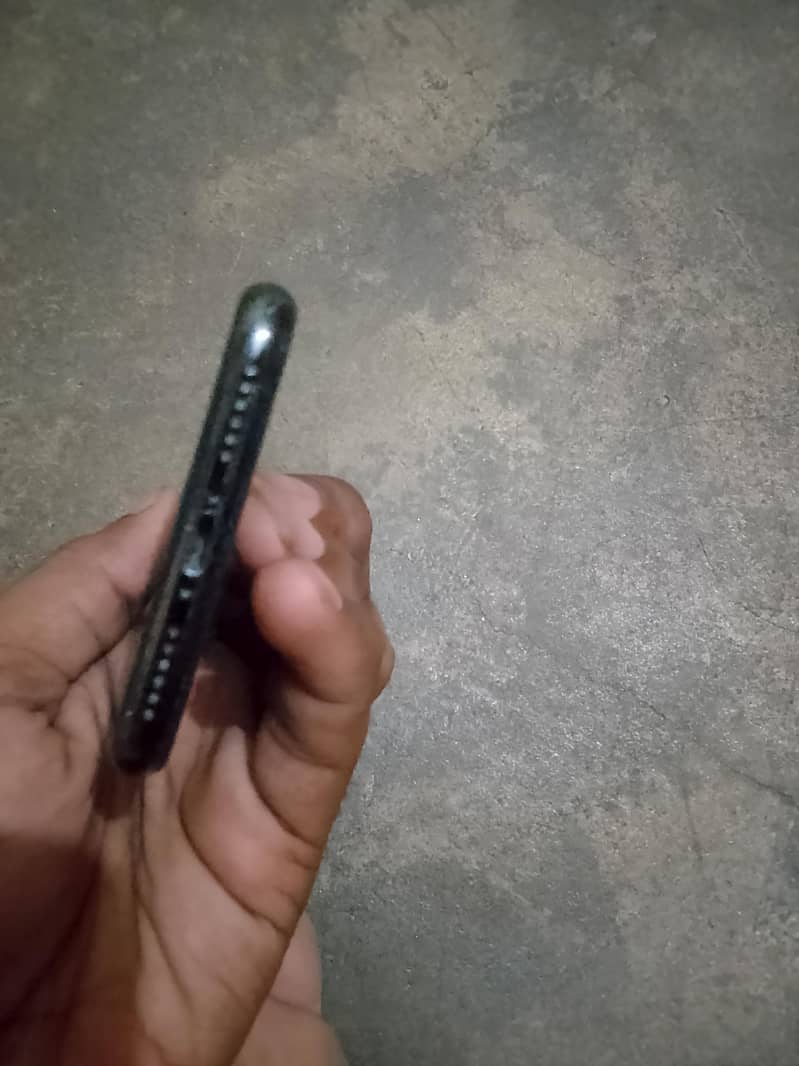Apple iPhone X 0