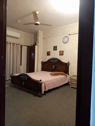 400 SQYARDS | 2nd FLOOR | 4BED DD PLANNING | FT ROAD FACING | SWEET WATER | NO LOAD SHEDDING | PARKING | BEST FOR RESIDENTIAL | NORTH NAZIMABAD BLOCK J