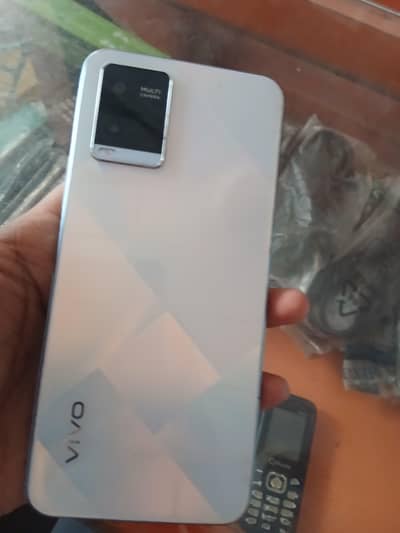 Vivo Y21