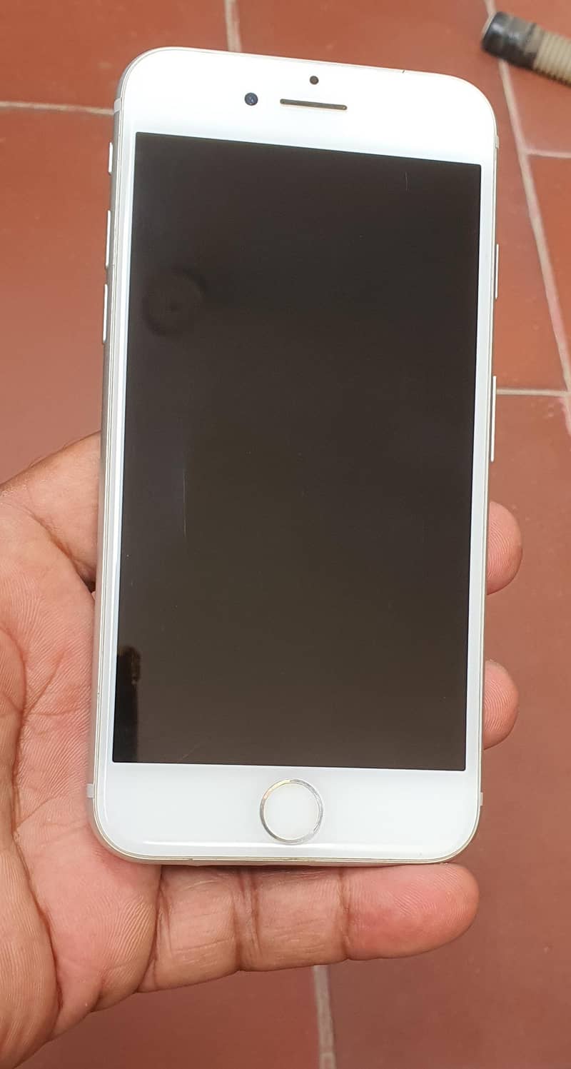 Apple iPhone 7 1