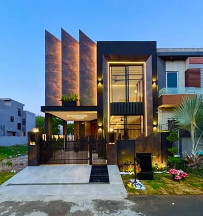 GRAND LUXURY RESIDENCE FOR SALE IN DHA PHASE 9 TOWN