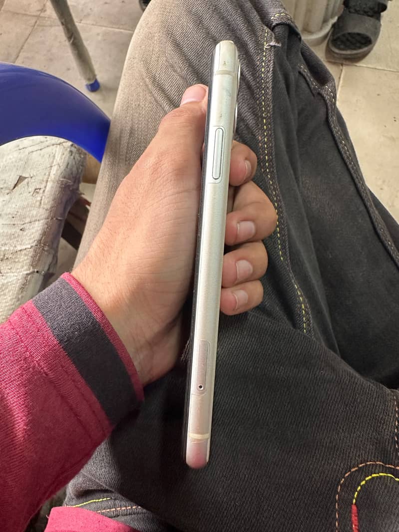 Apple iPhone 11 1