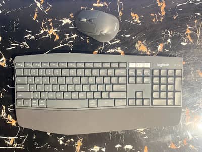 Logitech [ Wireless ] Keyboard K850 With Logitech Mouse M720 Combo