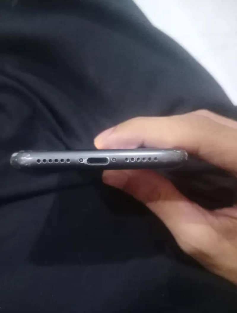 Apple iPhone 11 6