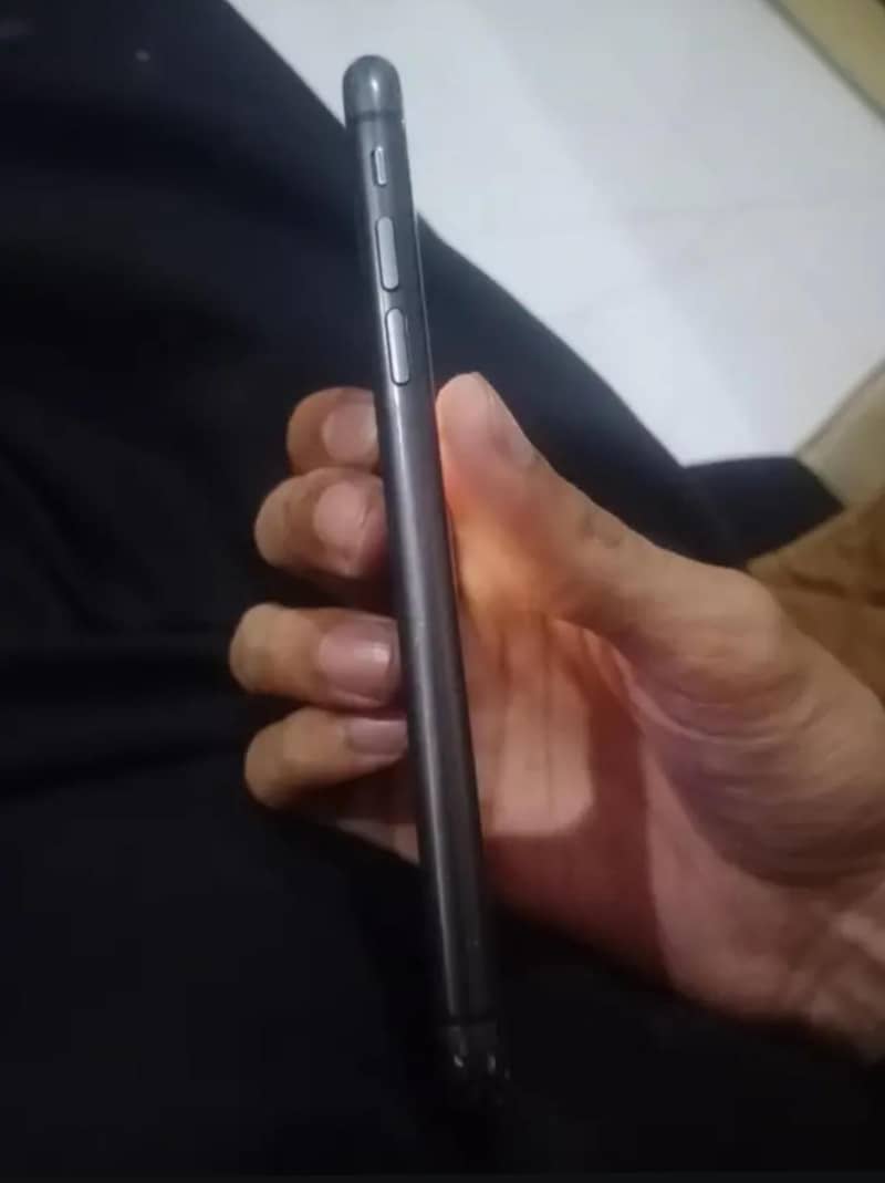 Apple iPhone 11 8