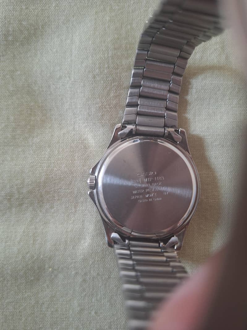 Casio Quartz 1