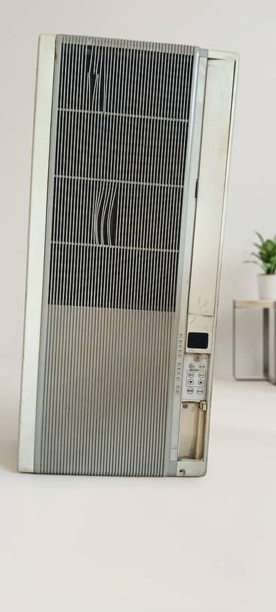Window AC for Sale – Great Cooling Performance (8.5/10)
