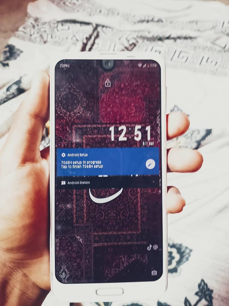 Sharp Aquos R2 1