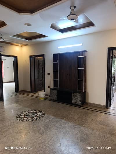 1 Kanal Upper Portion For Rent With 3 Bedroom's & All Utility Connection's