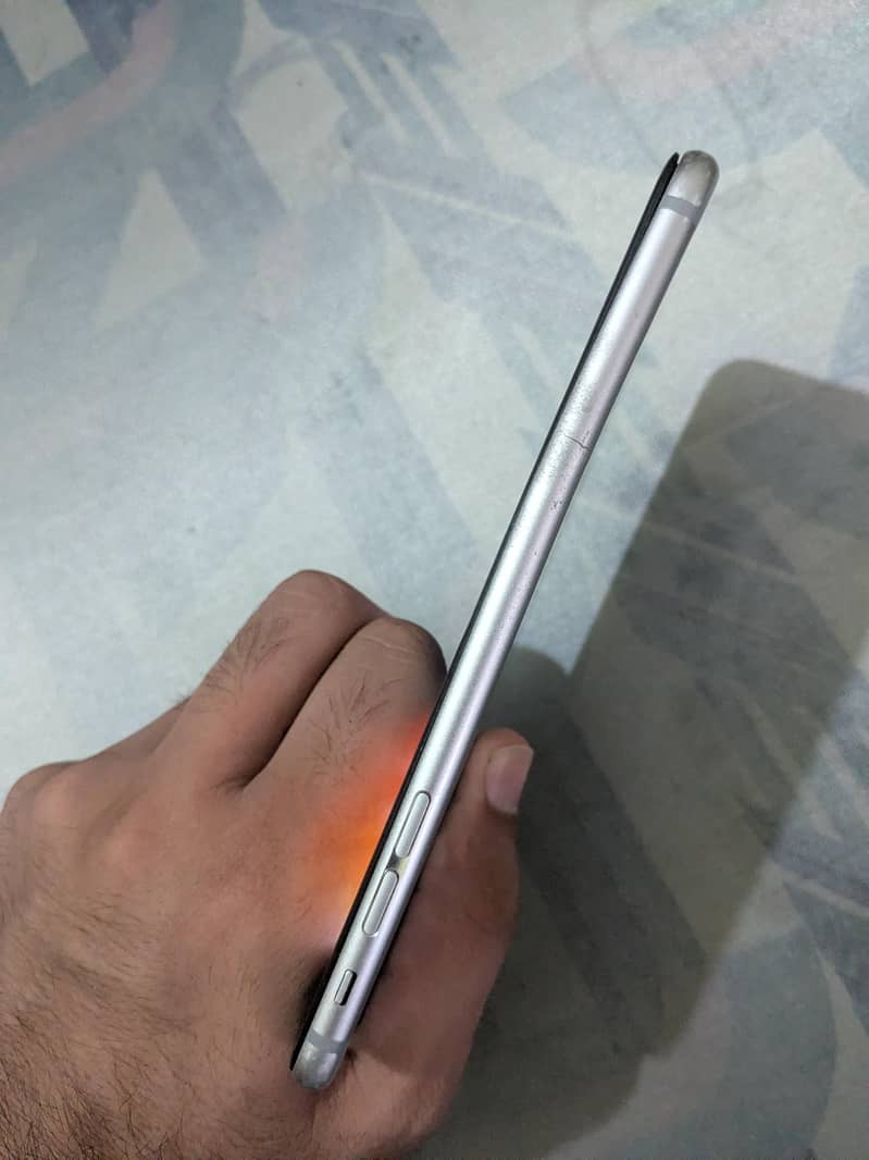 Apple iPhone 6S Plus 3