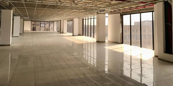 Commercial 11,000 SQFT Office Space Available for Rent Prime Location in Gullberg, Islamabad Rent: Rs. 120 per SQFT Location: Main Expressway, Gullberg, Islamabad