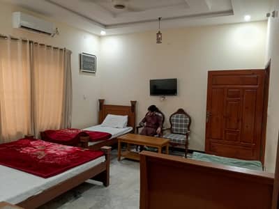 Seat available in boys hostel at G-9/4 Islamabad near Metro station