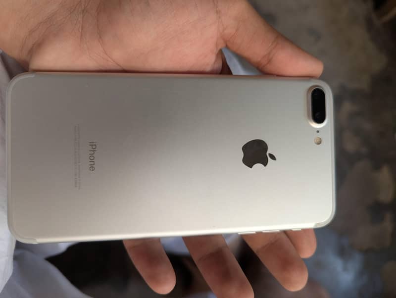 Apple iPhone 7 Plus 0