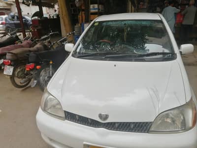 Toyota Platz 2002