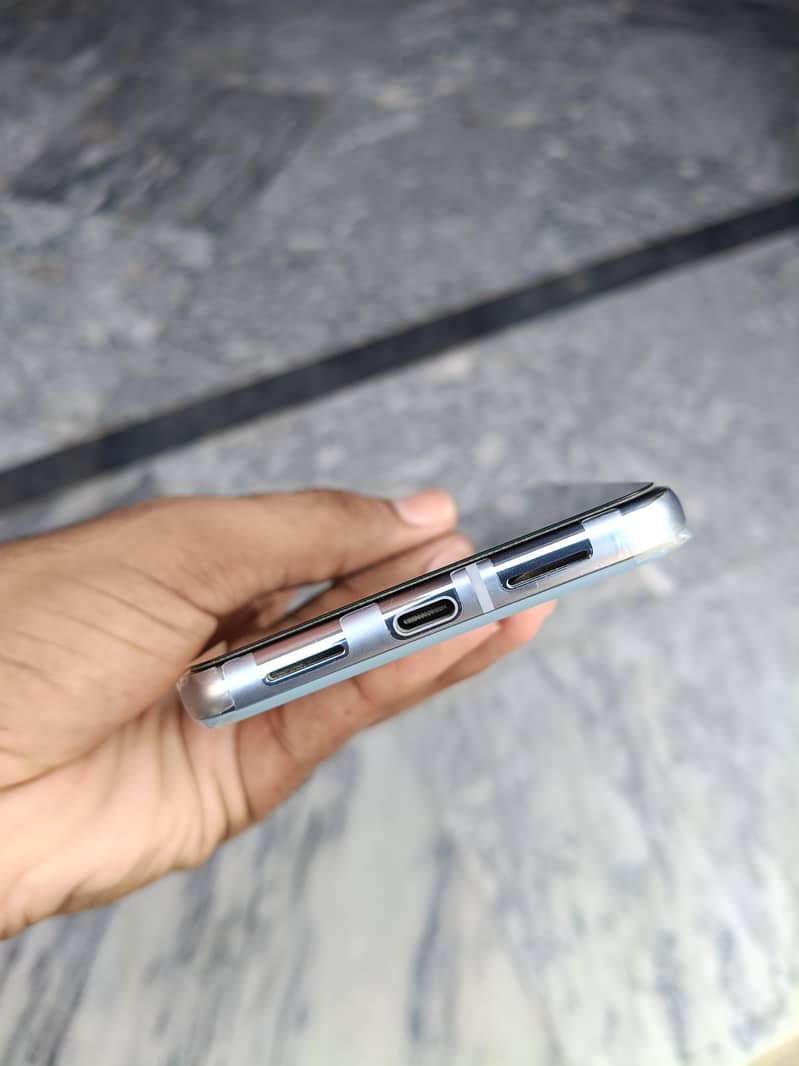 Google Pixel 8 Pro 4