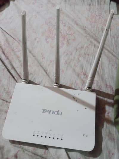 Tenda F3 300Mbps WiFi Router - Used