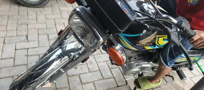 New Honda 125 Black