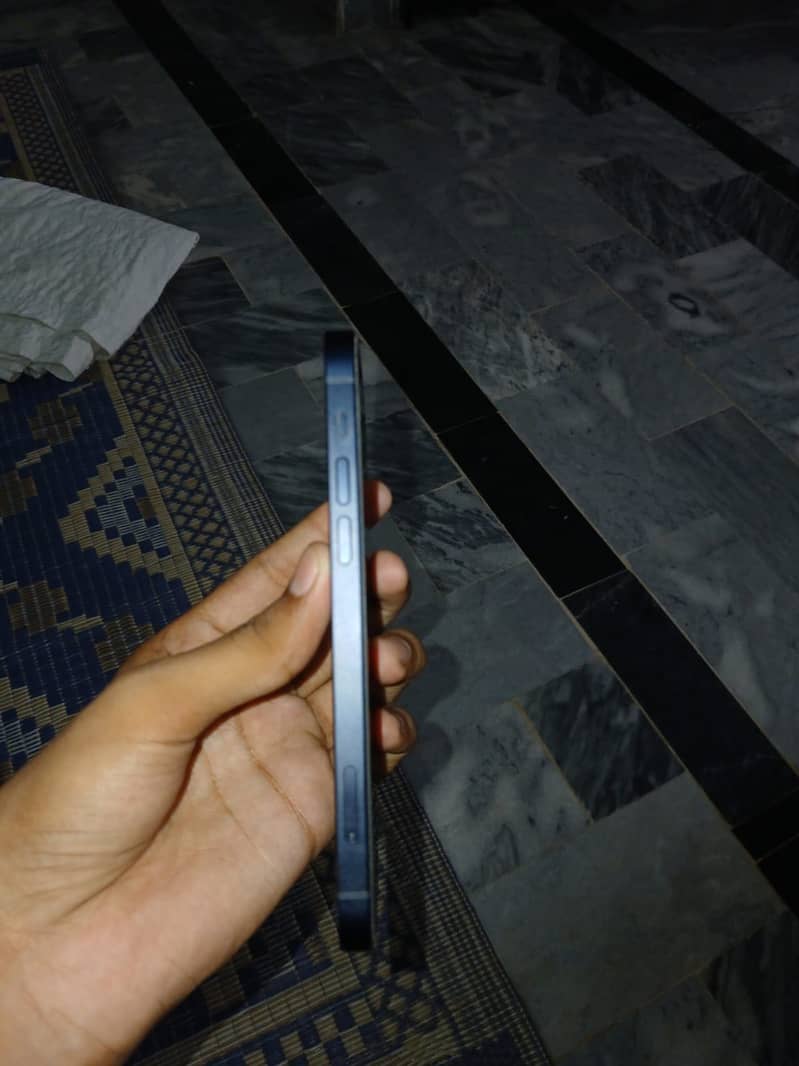 Apple iPhone 12 9