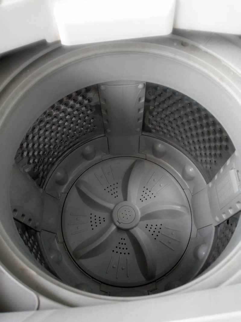 Dawlance fully automatic washing machine 1