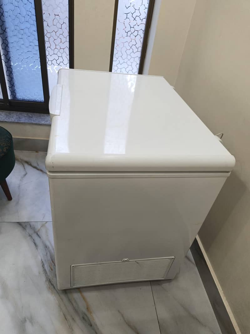 D freezer 2