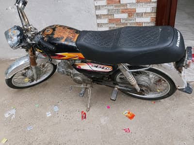 ROAD PRINCE 70 CC Model 2013 Registration Lahore