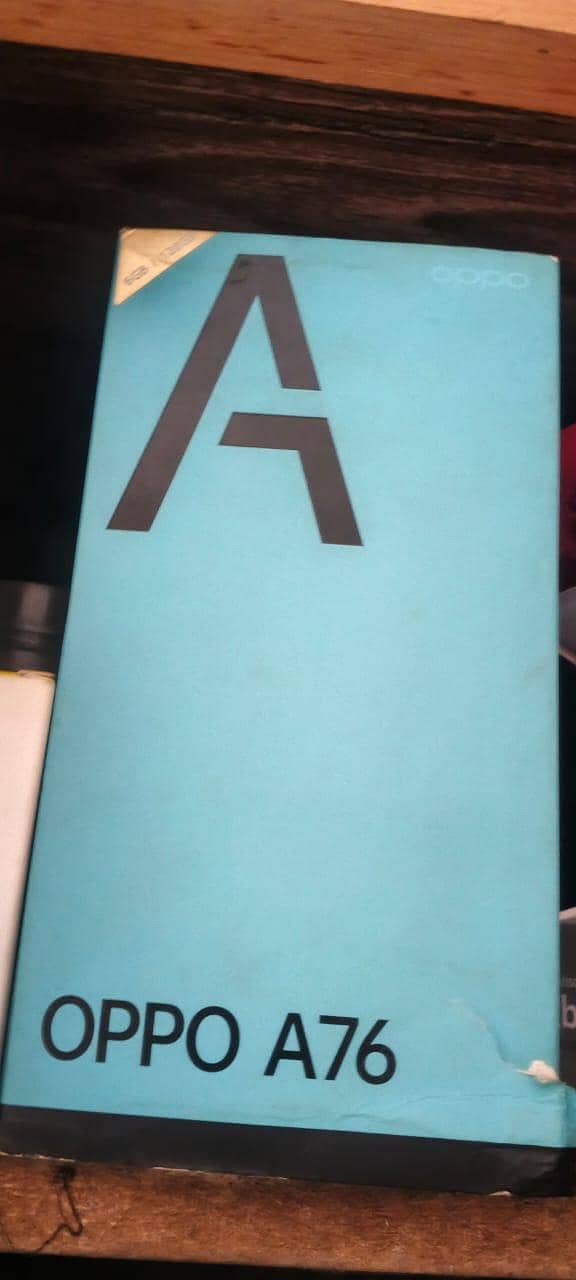 OPPO A76 3