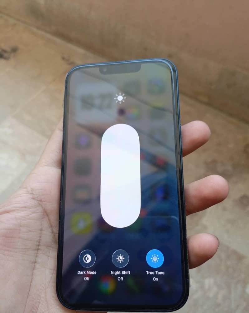 Apple iPhone 13 1