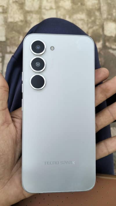 Tecno spark 40 pro