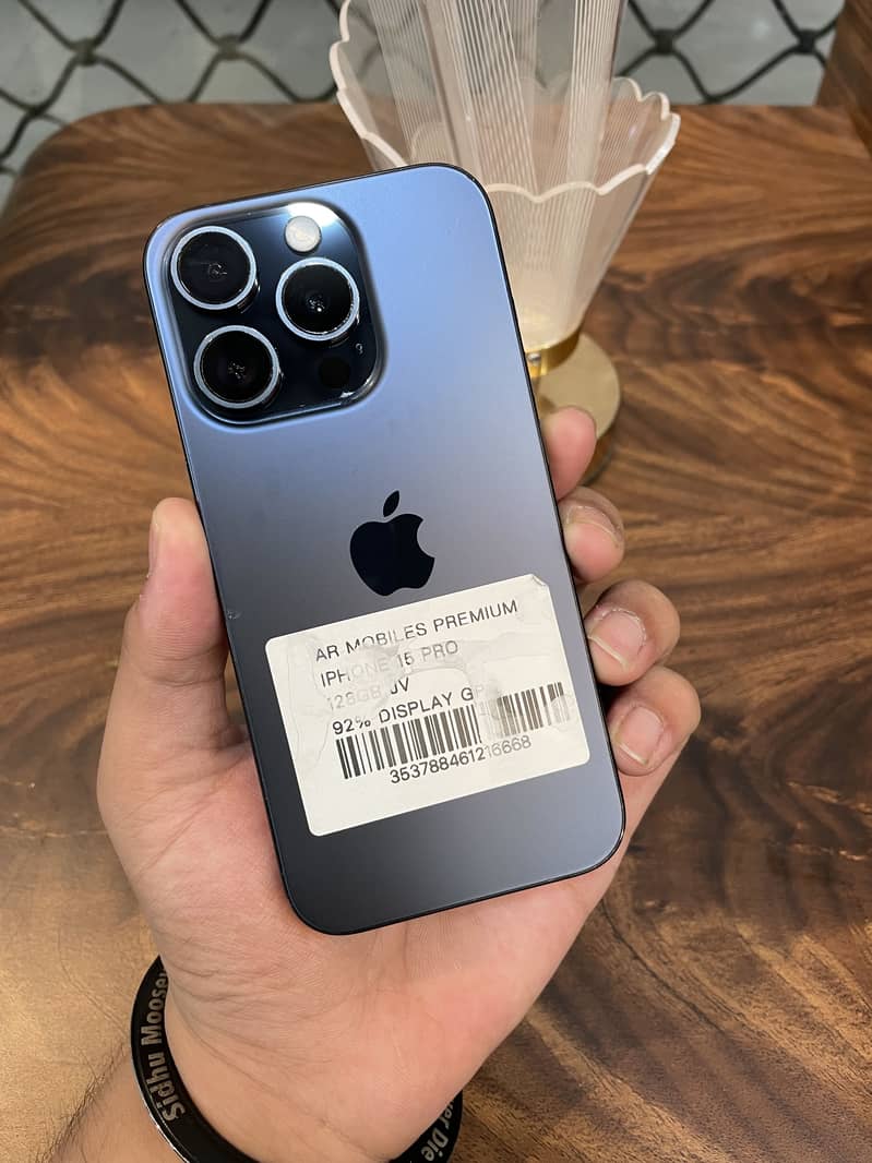 Apple iPhone 15 Pro 0
