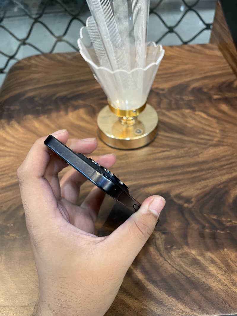 Apple iPhone 15 Pro 1