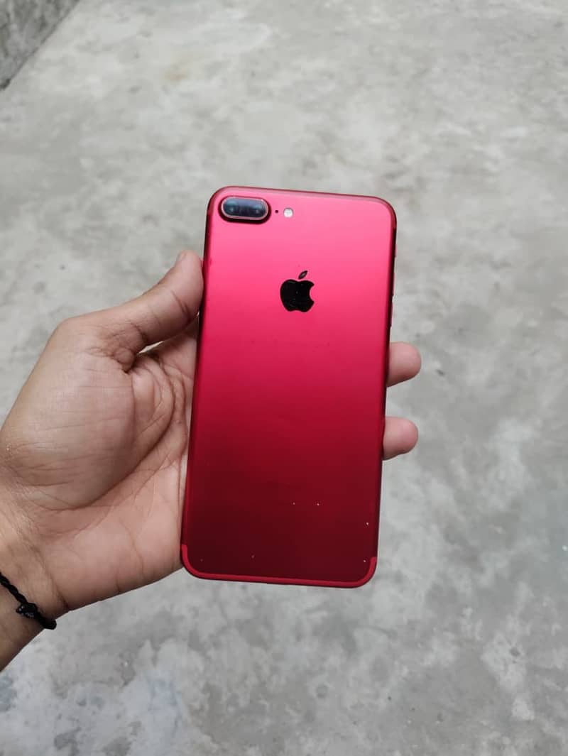 Apple iPhone 7 Plus 0