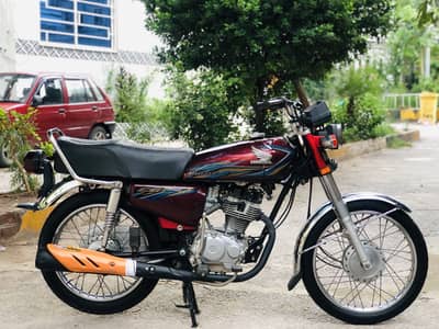 Honda CG-125 (Model 2018) Genuine Condition