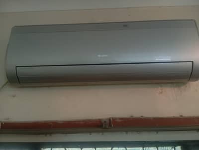 Gree 1.5 Ton AC 10/10 Cooling