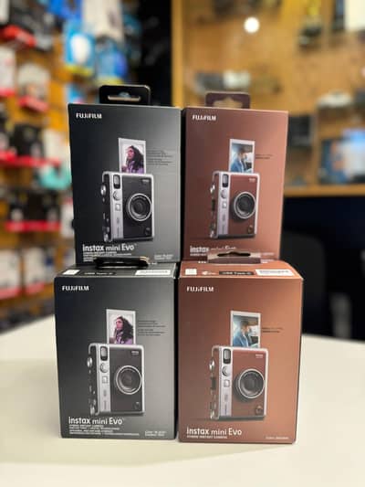 FUJIFILM INSTAX MINI EVO - Brand New
