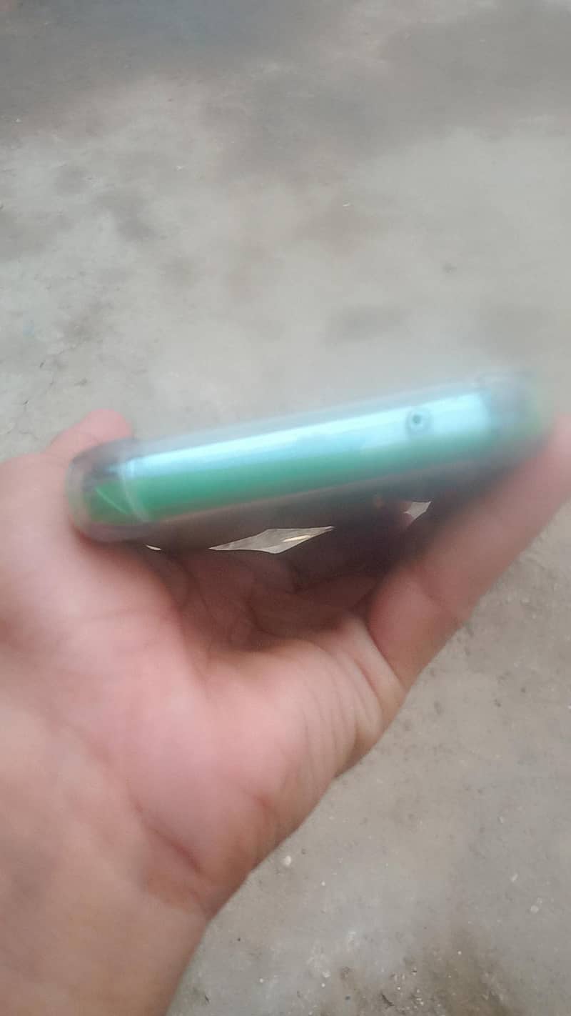 Itel A04 4