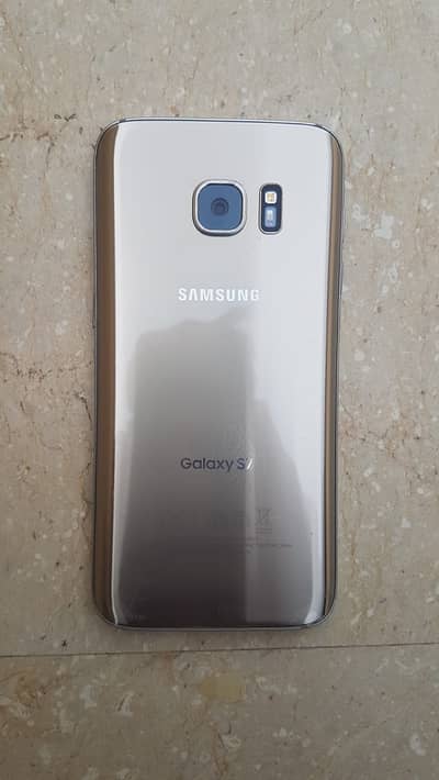 Samsung Galaxy S7 for sale in excellent working condition.