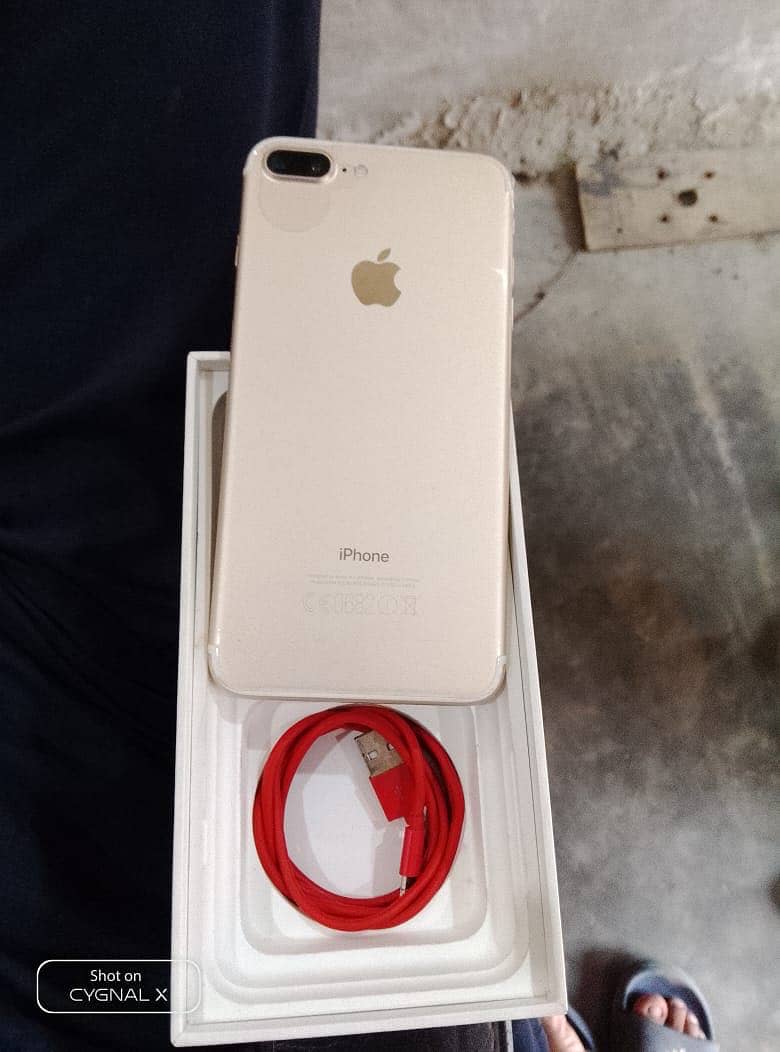 Apple iPhone 7 Plus 4
