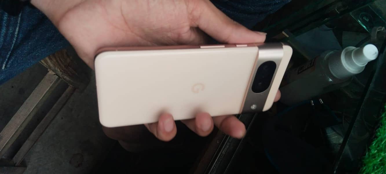 Google Pixel 8 3