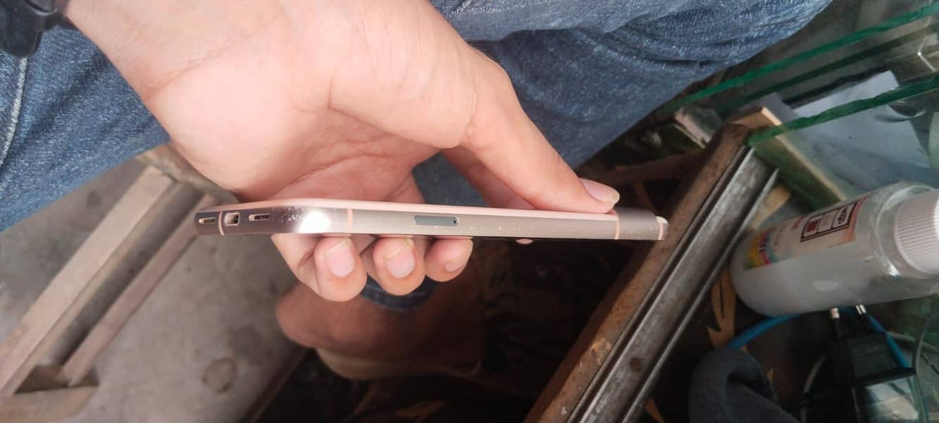 Google Pixel 8 5